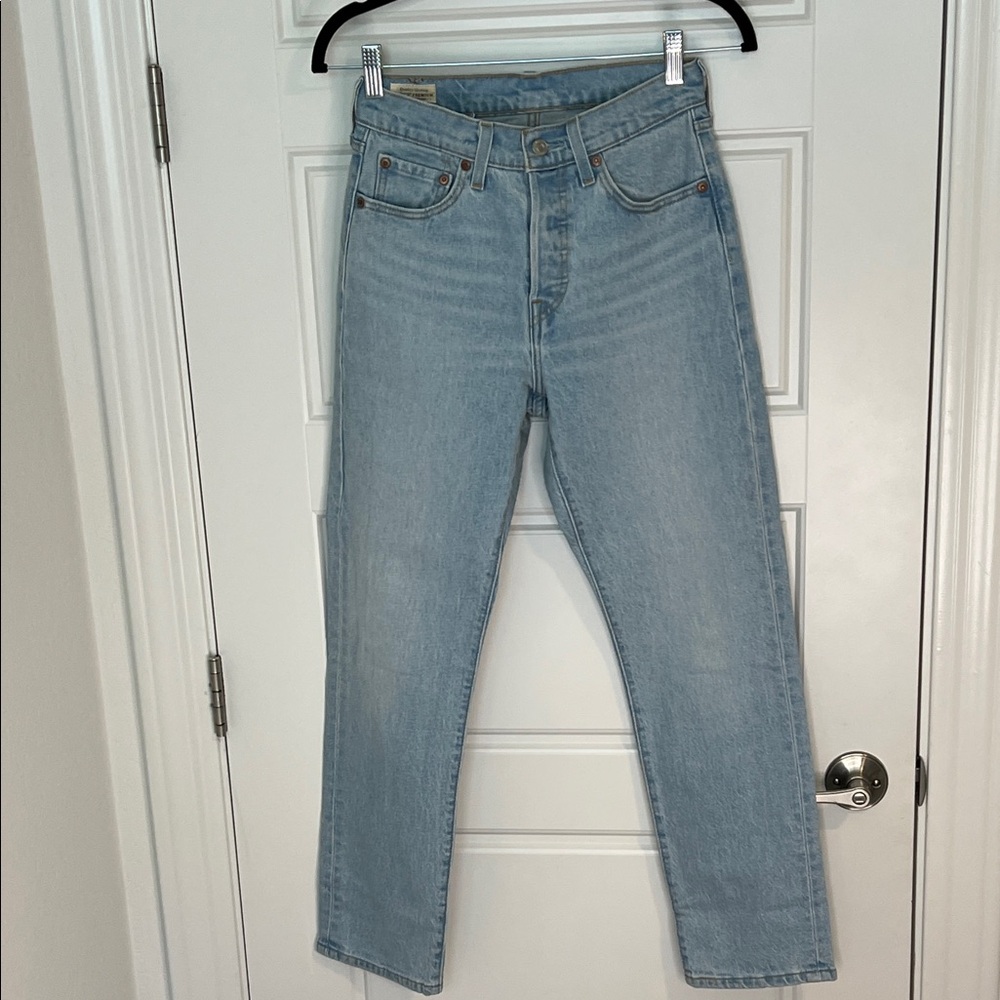 Levi’s 501 Original Fit Light Wash Jeans
